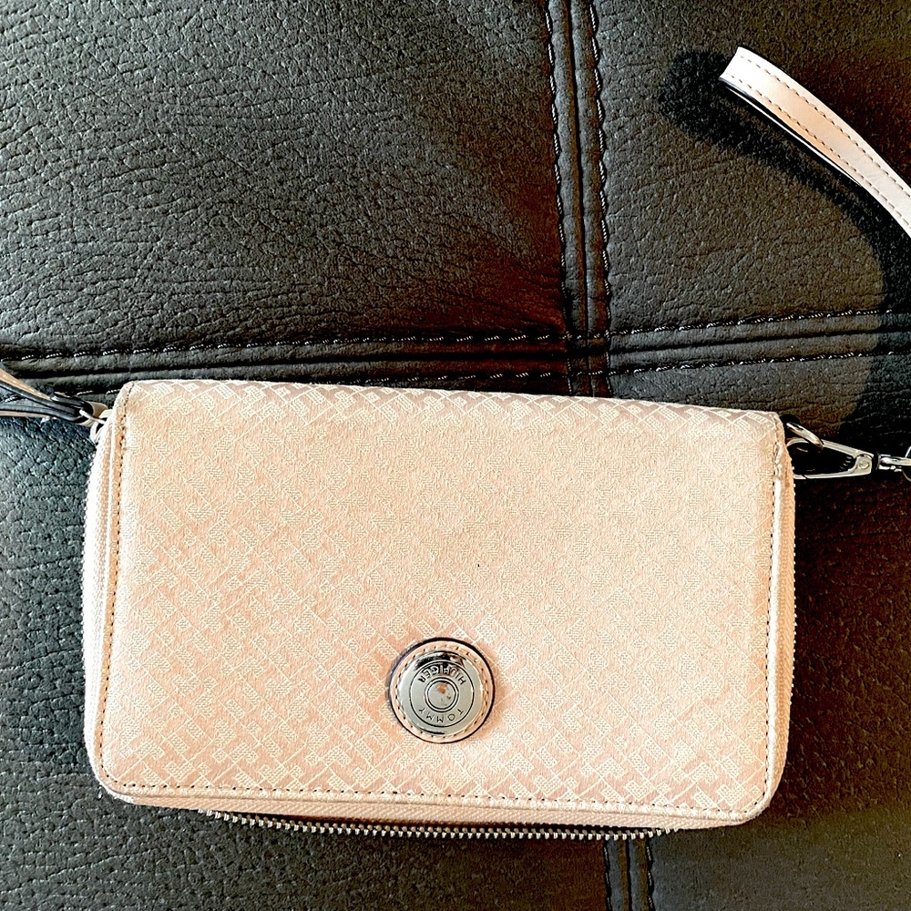 Tommy Hilfiger wristlet